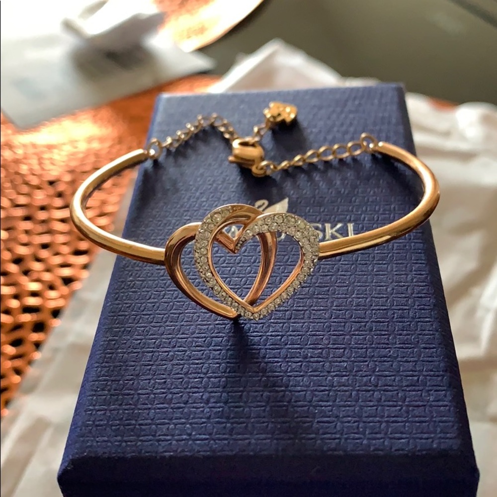 Swarovski heart bangle